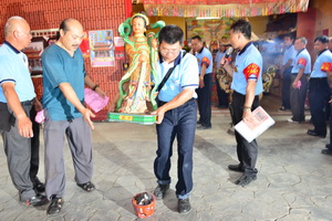 天上聖母右宮女